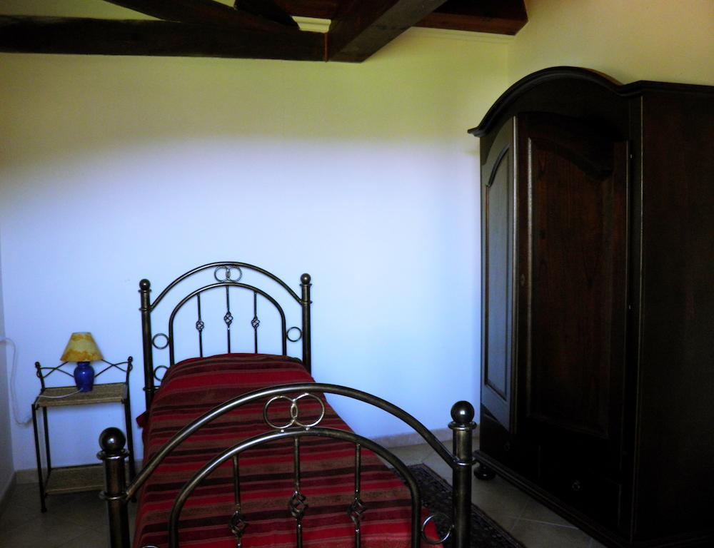 Bed and Breakfast Casa Casti Sant' Antonio di Santadi Camera foto