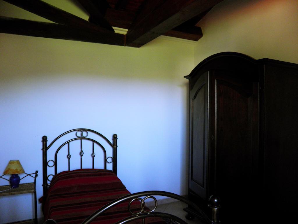 Bed and Breakfast Casa Casti Sant' Antonio di Santadi Camera foto