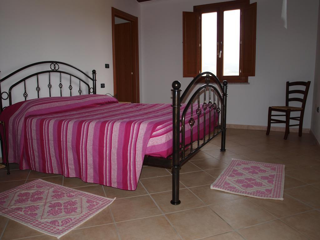 Bed and Breakfast Casa Casti Sant' Antonio di Santadi Camera foto